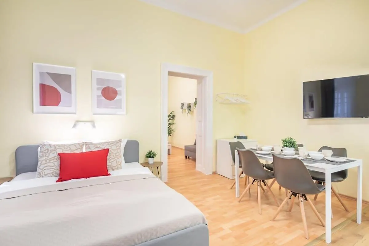 Central - New - Aircon - Comfy Budapest