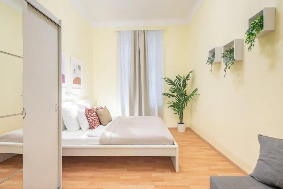 Central - New - Aircon - Comfy Budapest 0*,  Hungary