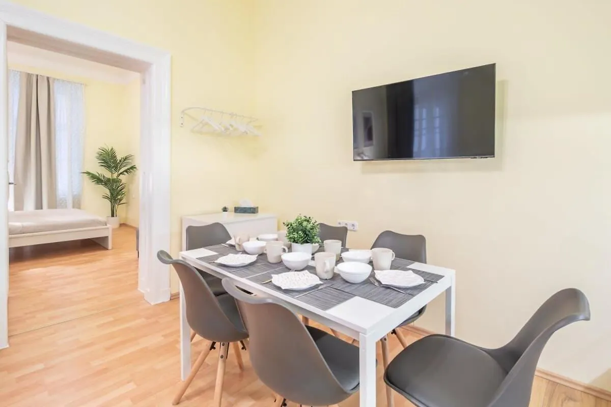 Apartment Central - New - Aircon - Comfy Budapest Hungary